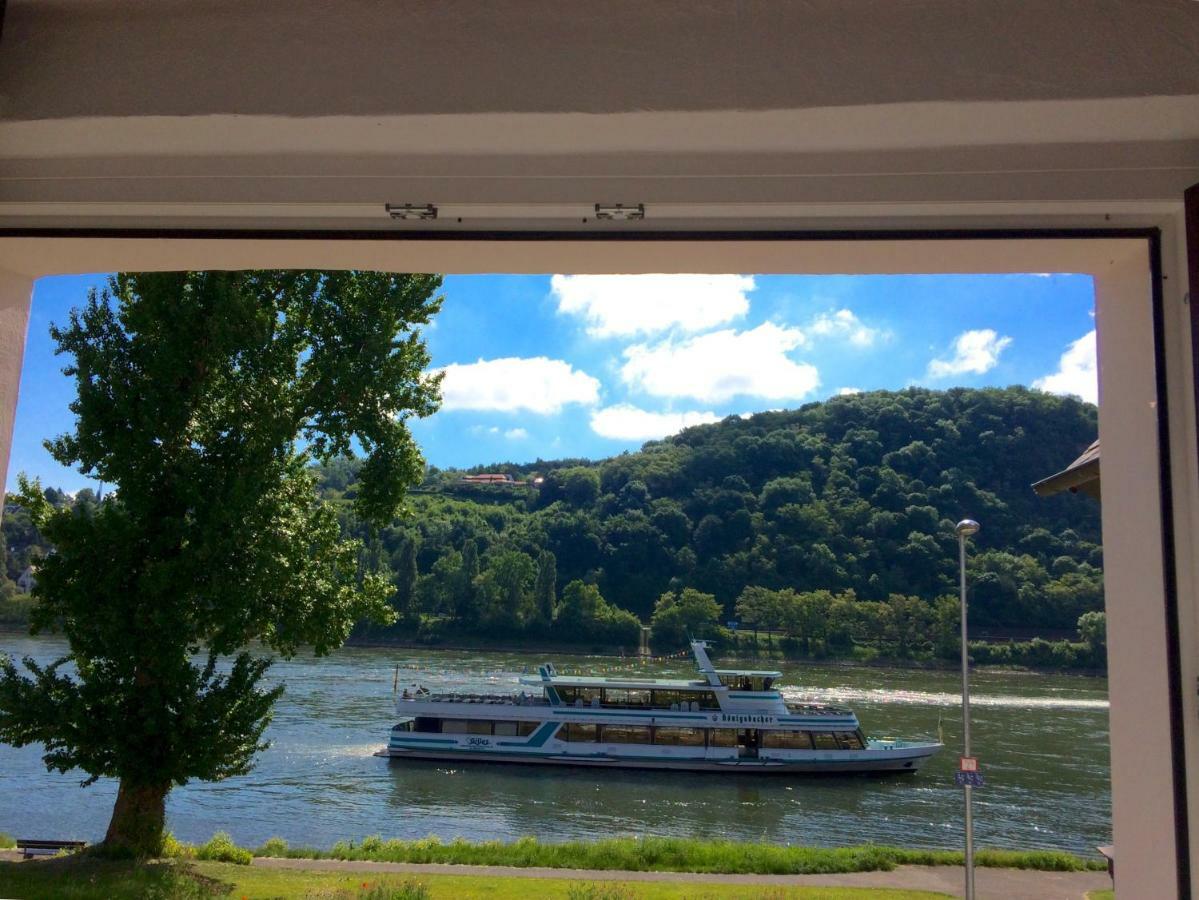 コブレンツHaus Am Ufer Mit Rheinpanoramablickアパートメント エクステリア 写真