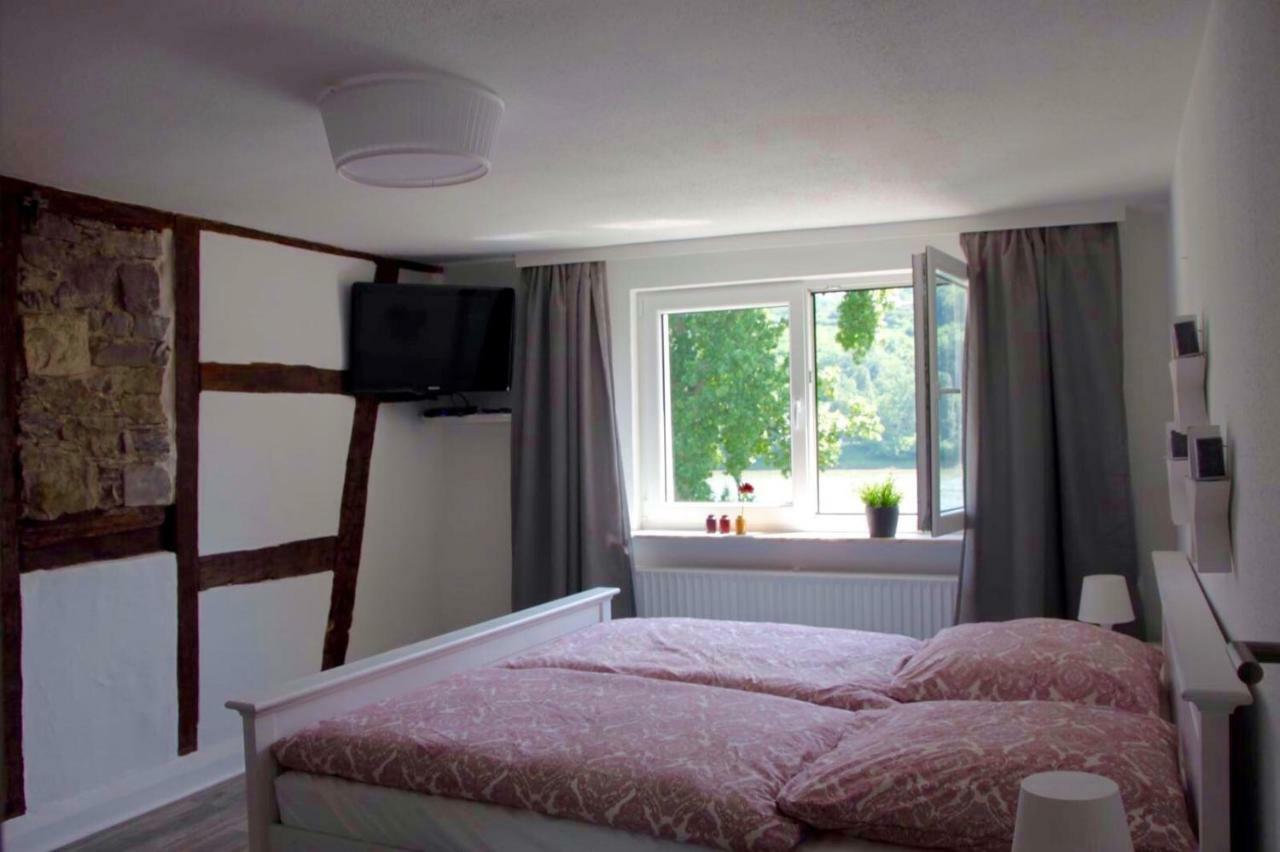 コブレンツHaus Am Ufer Mit Rheinpanoramablickアパートメント エクステリア 写真
